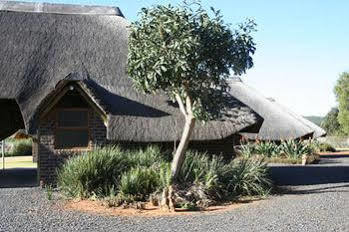 African Flair Country Lodge Piet Retief Exterior photo